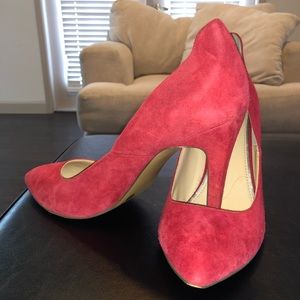 Red Jessica Simpson 👠